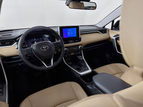 Certified 2023 Toyota RAV4 XLE Premium image 20