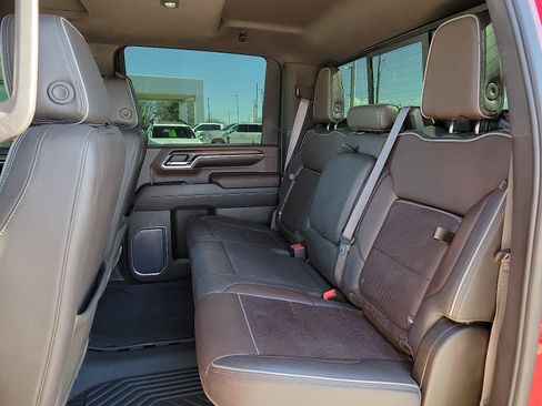 Used 2024 GMC Sierra 2500 Denali w/ Technology Package image 8