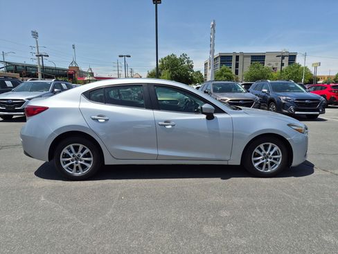 Used 2018 MAZDA MAZDA3 Sport w/ Preferred Equipment Package FWD image 2