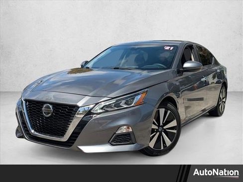 Used 2021 Nissan Altima 2.5 SV FWD image 1