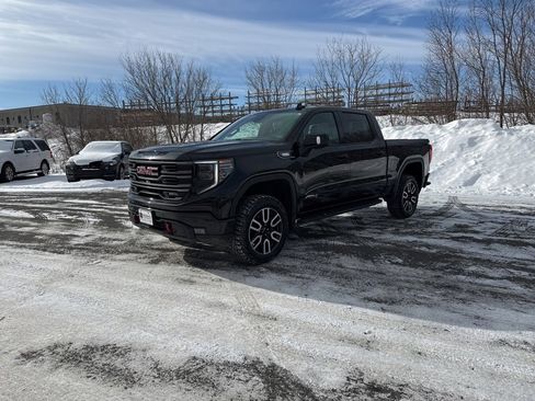 Used 2025 GMC Sierra 1500 AT4 w/ AT4 Premium Package image 3