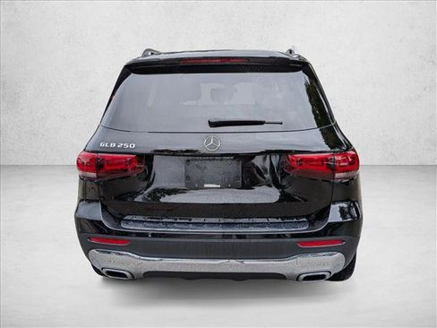 Used 2023 Mercedes-Benz GLB 250 image 5