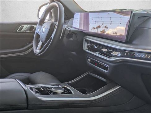 Certified 2024 BMW X5 sDrive40i w/ Premium Package image 25