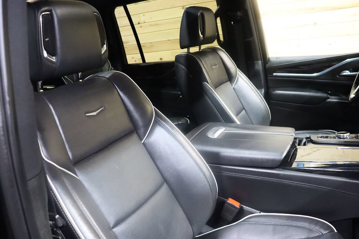 Used 2024 Cadillac Escalade ESV Sport w/ LPO, ONYX Package AWD/4WD image 75