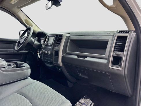 Used 2018 RAM 1500 Express RWD image 26