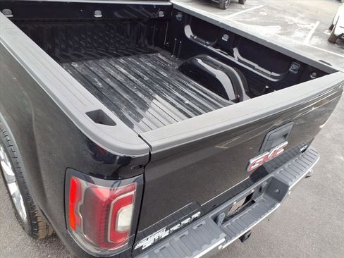 Certified 2017 GMC Sierra 1500 SLT w/ SLT Premium Package image 33