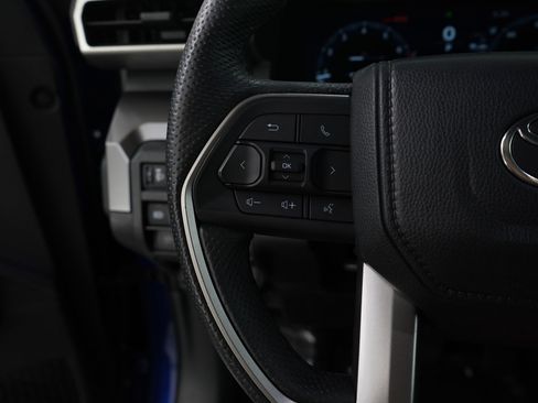 Used 2024 Toyota Tacoma TRD Off-Road image 23