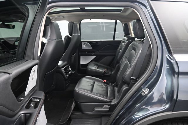Used 2021 Lincoln Aviator Reserve w/ Equipment Group 202A AWD/4WD image 21