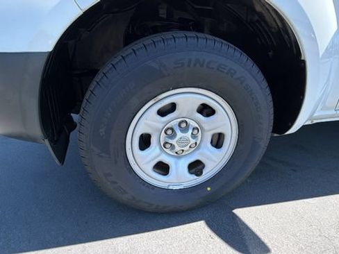 Used 2015 Nissan Frontier S RWD image 10