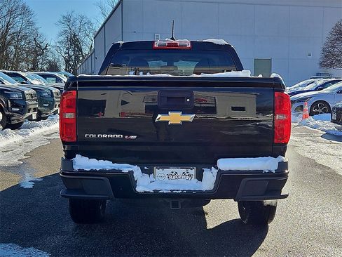 Used 2018 Chevrolet Colorado W/T w/ Custom Special Edition image 6