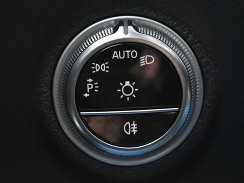 Used 2022 Mercedes-Benz C 300 4MATIC Sedan image 21