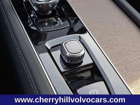 New 2026 Volvo XC90 B6 Plus w/ Protection Package Premier image 13