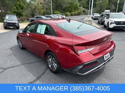 Used 2024 Hyundai Elantra SEL FWD image 5