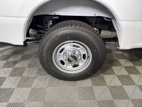 New 2026 Ford F250 XL w/ XL Chrome Package image 27