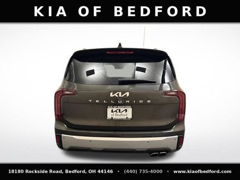 Used 2024 Kia Telluride S FWD image 7