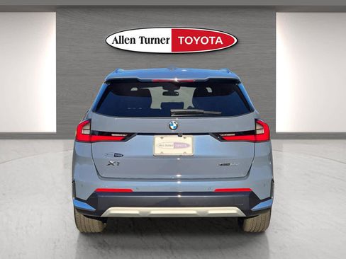 Used 2024 BMW X1 xDrive28i w/ Premium Package image 8