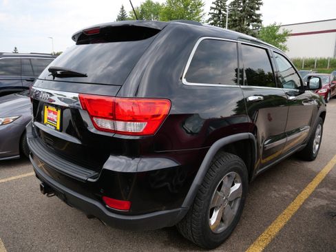 Used 2011 Jeep Grand Cherokee Laredo AWD/4WD image 8