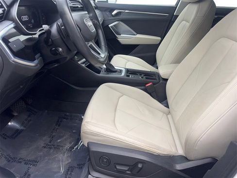 Used 2022 Audi Q3 2.0T Premium w/ Convenience Package image 27
