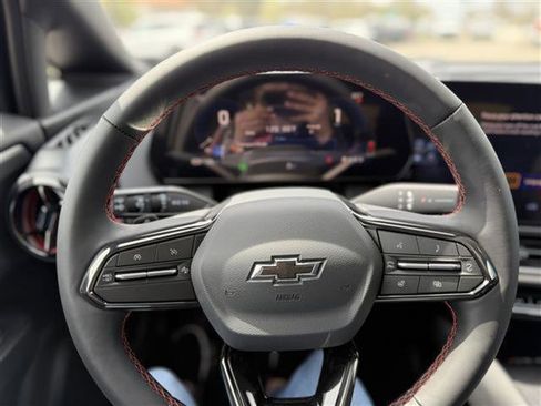 New 2025 Chevrolet Equinox EV RS image 20