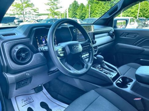 Certified 2023 Chevrolet Colorado Trail Boss w/ Advanced Trailering Package AWD/4WD image 10