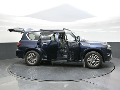 Used 2024 Nissan Armada SL w/ Captain's Chairs Package image 51