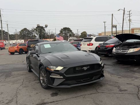 Used 2018 Ford Mustang Coupe RWD image 7