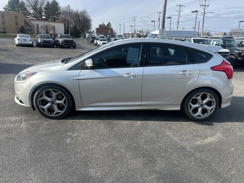 Used 2014 Ford Focus ST w/ Equipment Group 202A image 2