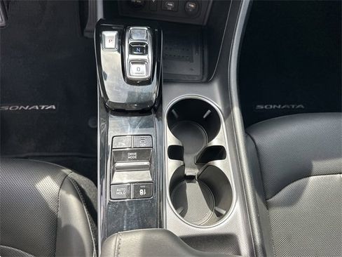 Used 2020 Hyundai Sonata Limited image 26