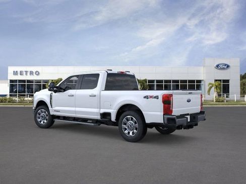 New 2026 Ford F250 Lariat w/ Chrome Package image 4