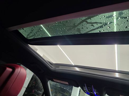 Used 2021 Porsche Cayenne S image 30