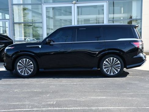 Used 2025 INFINITI QX80 Sensory AWD/4WD image 11