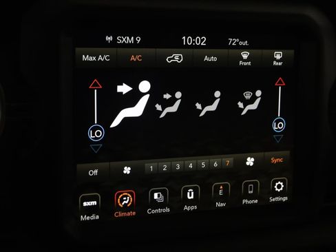 Used 2022 Jeep Wrangler Unlimited Sahara AWD/4WD image 31