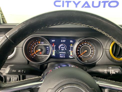 Used 2020 Jeep Gladiator Overland AWD/4WD image 18