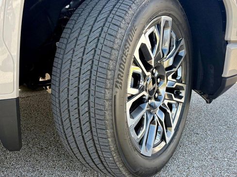 Used 2026 GMC Sierra 1500 Denali Ultimate image 12