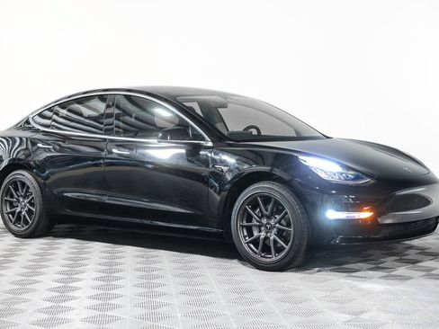 Used 2019 Tesla Model 3 Standard Range Plus RWD image 4