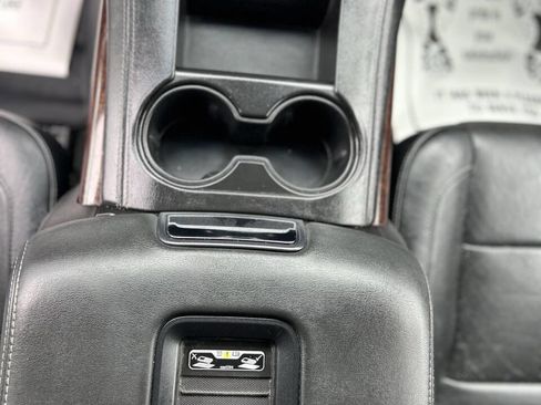 Used 2016 GMC Yukon XL SLT w/ Open Road Package image 17