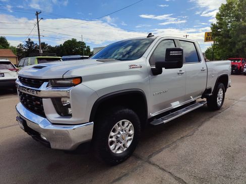 Used 2023 Chevrolet Silverado 2500 LT w/ All Star Edition AWD/4WD image 4