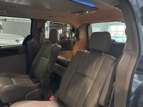 Used 2012 Chrysler Town & Country Touring-L w/ Entertainment Group #2 image 13