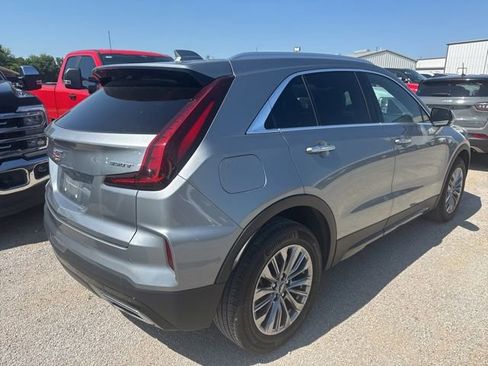Used 2025 Cadillac XT4 Premium Luxury FWD image 7