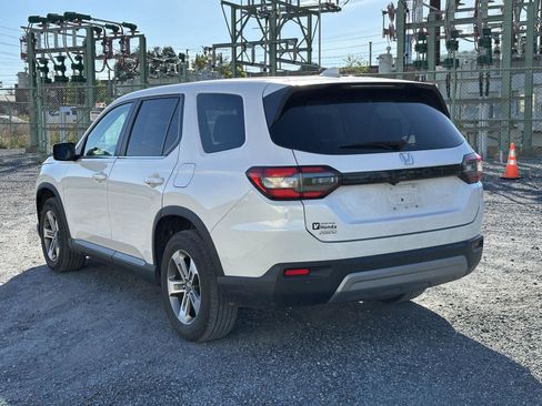 Used 2023 Honda Pilot EX-L image 6