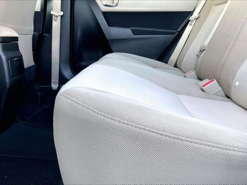 Used 2014 Toyota Corolla LE image 17