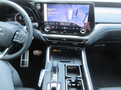 New 2026 Lexus TX 500h AWD image 38