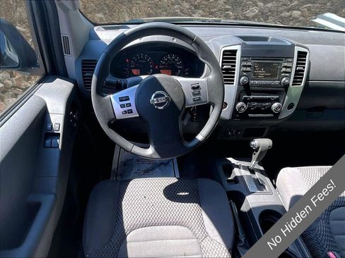 Used 2013 Nissan Frontier SV AWD/4WD image 5