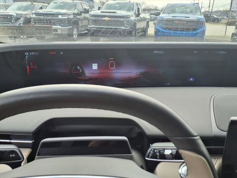 Used 2024 Lincoln Nautilus Reserve w/ Equipment Group 202A image 22