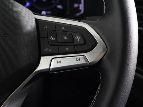 Used 2023 Volkswagen Atlas SE image 39