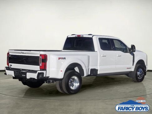 Used 2025 Ford F350 Platinum image 4