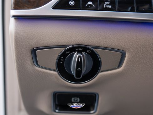 Used 2015 Mercedes-Benz S 550 Sedan w/ Premium 1 Package image 40