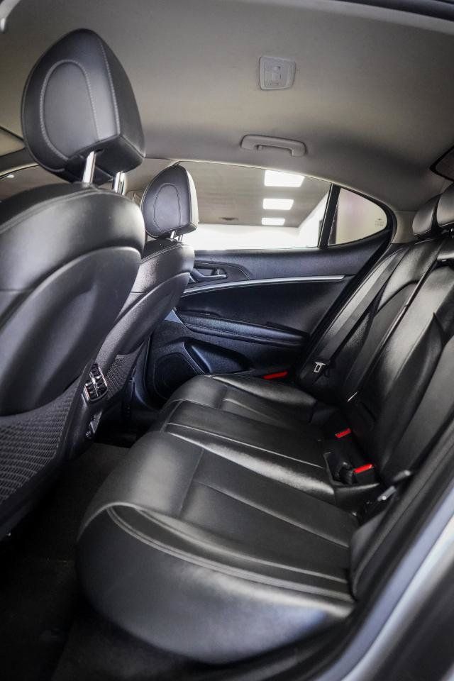 Used 2020 Genesis G70 2.0T RWD image 19