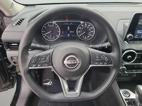 Used 2024 Nissan Sentra SV FWD image 26