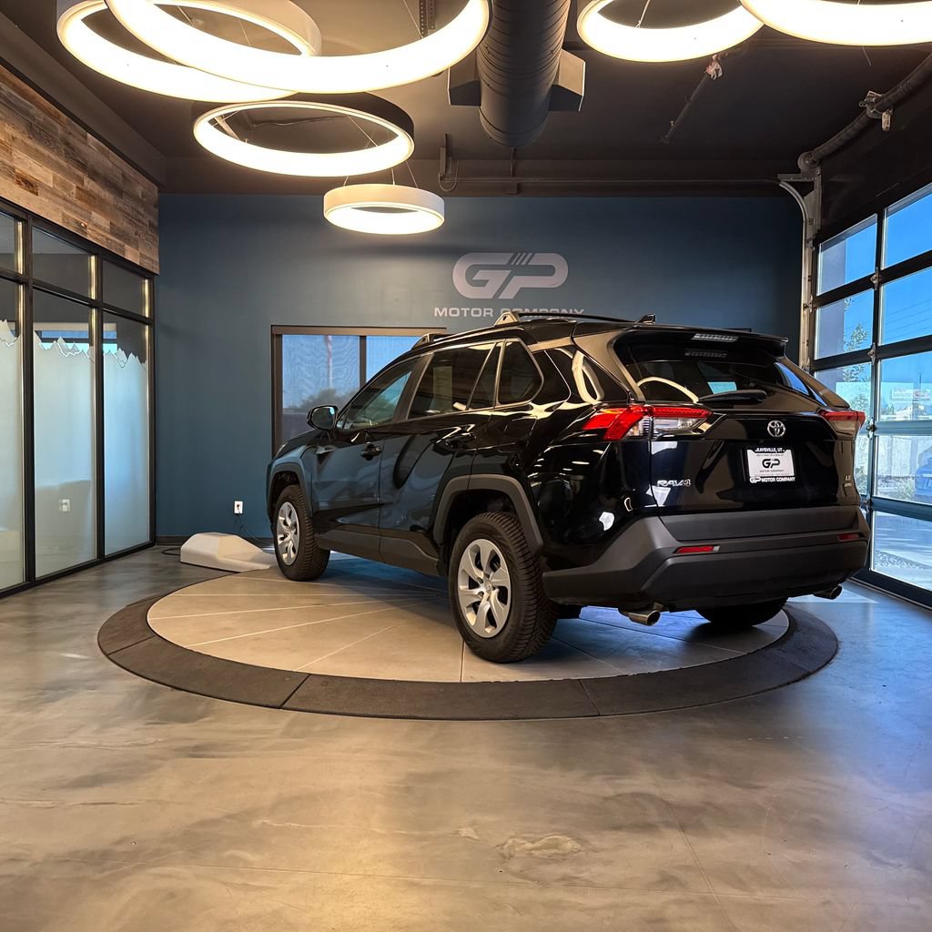 Used 2019 Toyota RAV4 LE w/ All Weather Liner Package AWD/4WD image 5